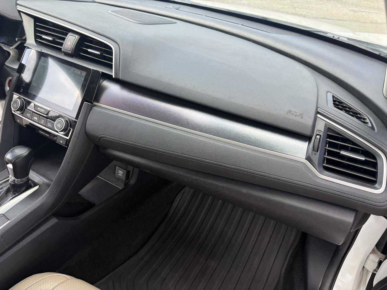 Used 2017 Honda Civic Touring image 35