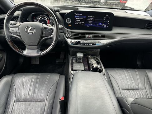 Used 2022 Lexus LS 500 AWD w/ Interior Upgrade Package image 9