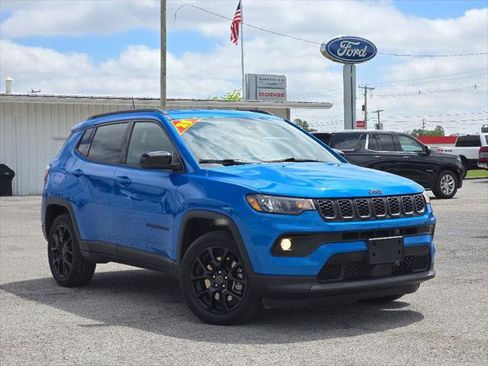 Certified 2026 Jeep Compass Latitude AWD/4WD image 2