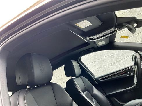 Certified 2023 Porsche Macan Turbo AWD/4WD image 27