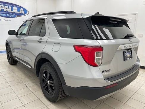 Used 2021 Ford Explorer XLT w/ Equipment Group 202A AWD/4WD image 21