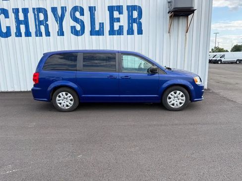 Used 2018 Dodge Grand Caravan SE FWD image 9