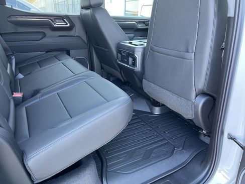 New 2026 GMC Sierra 1500 SLT image 14