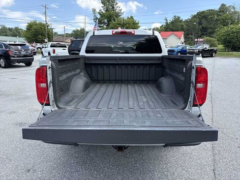 Used 2020 Chevrolet Colorado W/T w/ Custom Special Edition AWD/4WD image 22