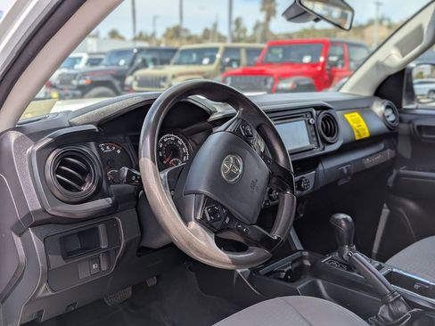 Used 2019 Toyota Tacoma SR image 13