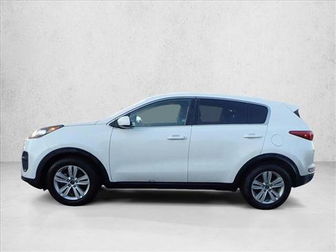 Used 2017 Kia Sportage LX image 2