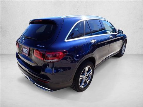 Used 2022 Mercedes-Benz GLC 300 4MATIC image 4