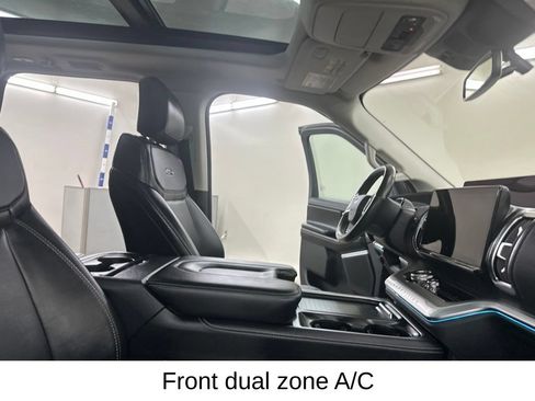 Used 2025 Ford Expedition Max Platinum AWD/4WD image 24