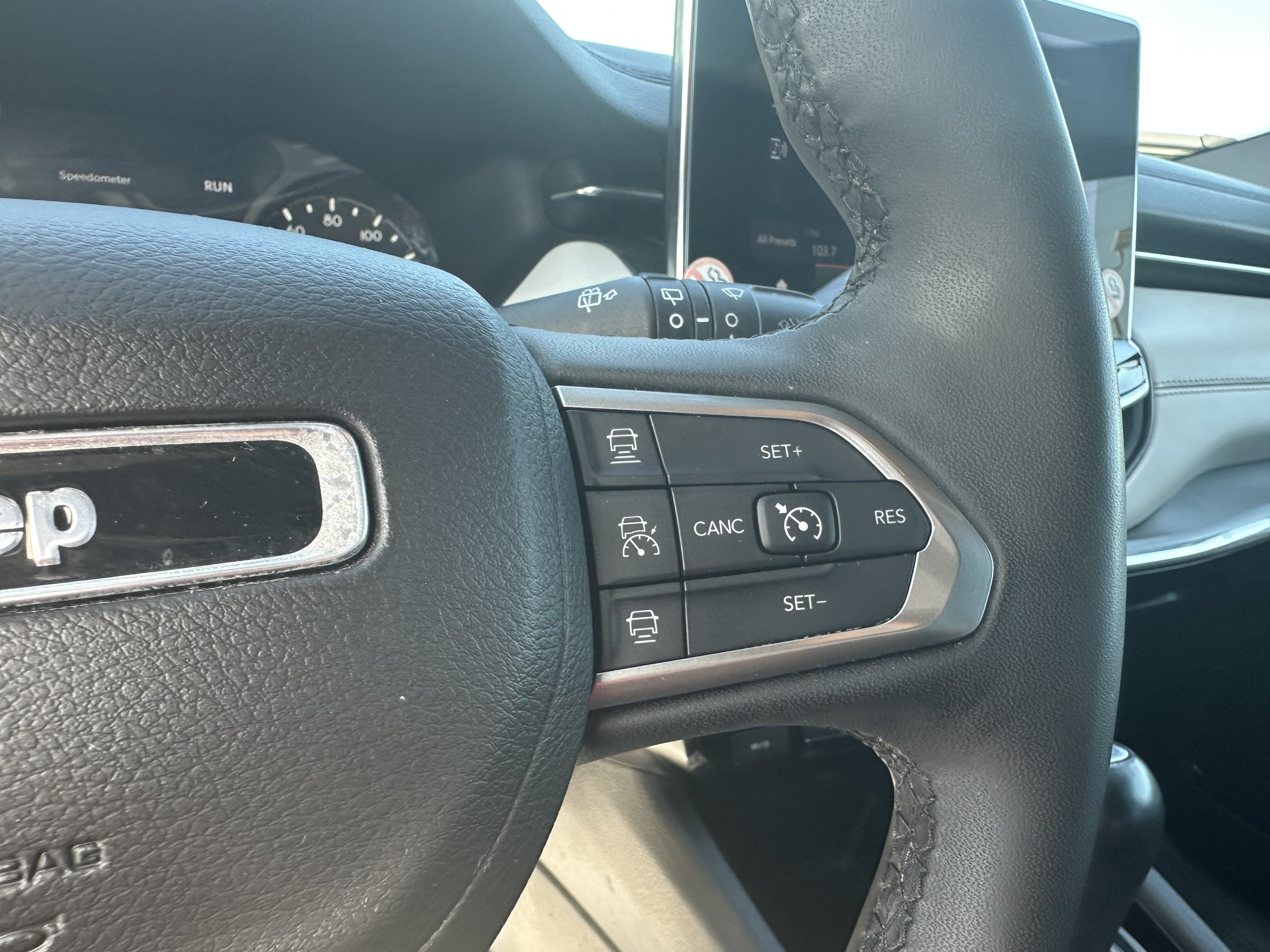 Used 2024 Jeep Compass Limited AWD/4WD image 15