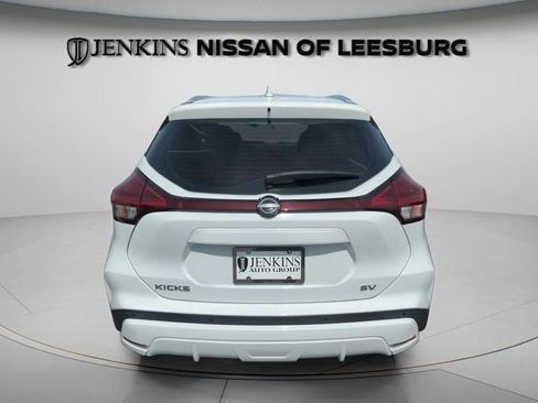 Certified 2023 Nissan Kicks SV FWD image 7