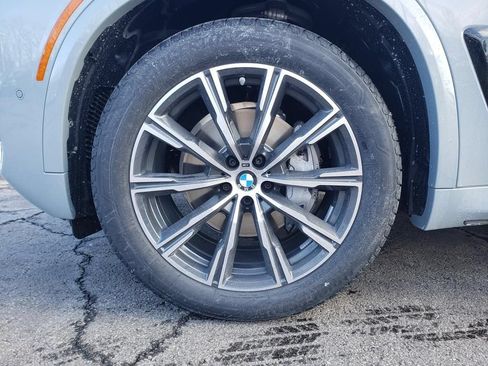 New 2026 BMW X5 xDrive40i w/ M Sport Package AWD/4WD image 12