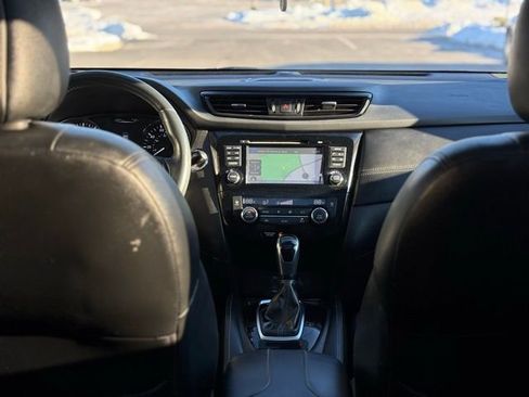 Used 2017 Nissan Rogue SL w/ SL Premium Package image 31