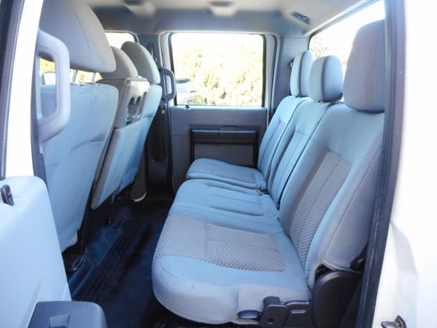 Used 2016 Ford F250 XL w/ Power Equipment Group AWD/4WD image 18