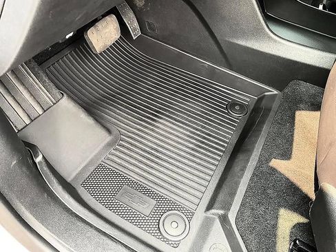 Used 2026 Chevrolet Traverse LT w/ LPO, Floor Liner Package AWD/4WD image 19