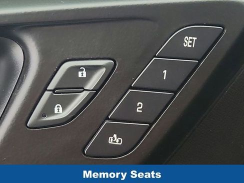 Used 2020 Chevrolet Malibu Premier image 23