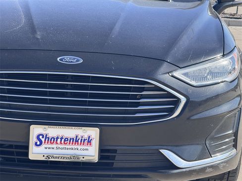 Used 2020 Ford Fusion SEL image 9