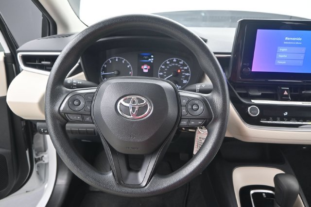 Used 2024 Toyota Corolla LE FWD image 5