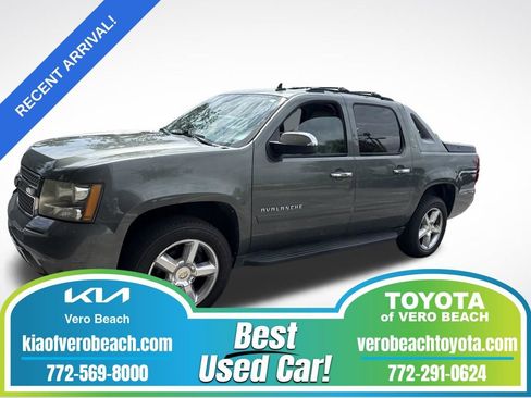 Used 2011 Chevrolet Avalanche LT w/ Regional Value Package AWD/4WD image 1