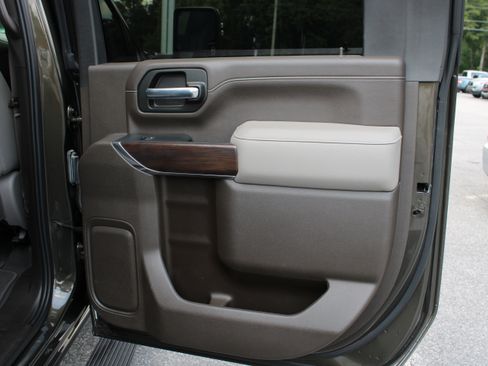 Used 2023 GMC Sierra 3500 SLT w/ SLT Convenience Package AWD/4WD image 16