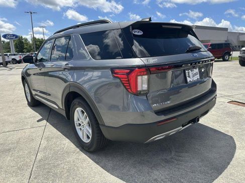 New 2025 Ford Explorer Active w/ Active Comfort Package image 5