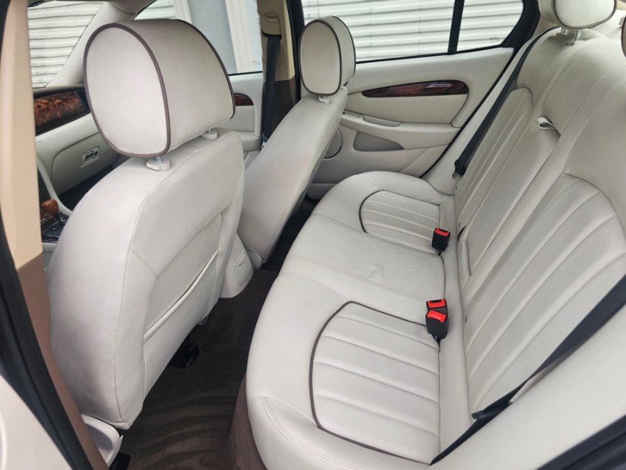 Used 2007 Jaguar X-TYPE 3.0 AWD/4WD image 11