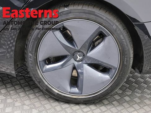 Used 2018 Tesla Model 3 Long Range RWD image 27