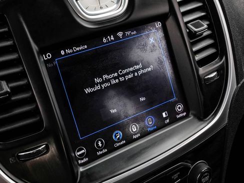 Used 2019 Chrysler 300 Touring w/ Chrome Appearance Package RWD image 30