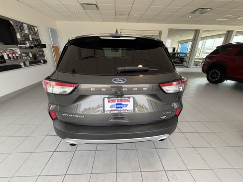 Used 2020 Ford Escape Titanium AWD/4WD image 8