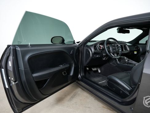 Used 2022 Dodge Challenger SRT Hellcat w/ Plus Package image 10