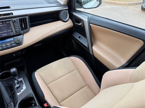 Used 2016 Toyota RAV4 XLE w/ Convenience Package image 26