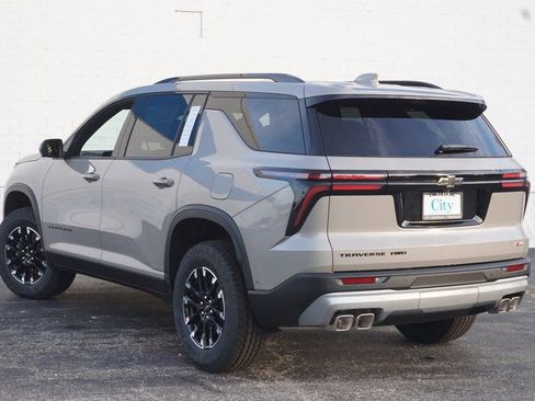 New 2026 Chevrolet Traverse Z71 w/ Enhanced Driving Package image 7