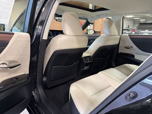 Used 2023 Lexus ES 350 w/ Premium Package image 25