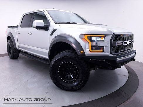 Used 2018 Ford F150 Raptor w/ Equipment Group 802A Luxury AWD/4WD image 1