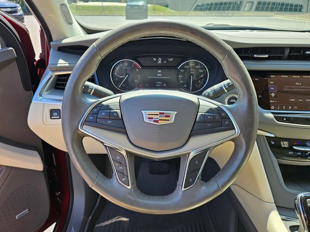 Used 2024 Cadillac XT5 Premium Luxury w/ LPO, Floor Liner Package AWD/4WD image 25