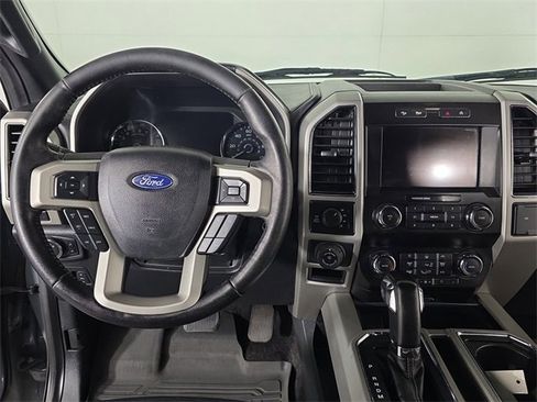 Used 2019 Ford F150 Lariat image 11
