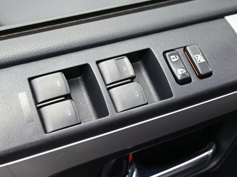 Used 2015 Toyota 4Runner SR5 RWD image 3