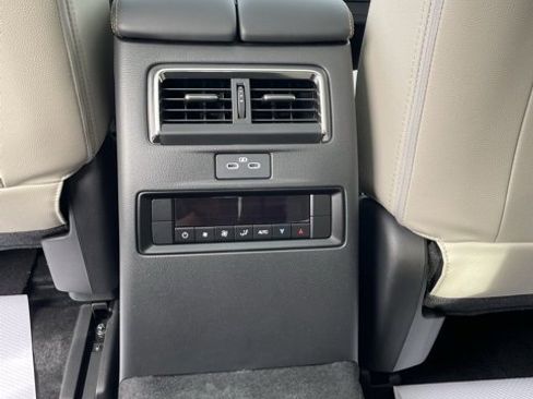 Used 2024 MAZDA CX-90 Plug-In Hybrid w/ Premium Pkg image 13