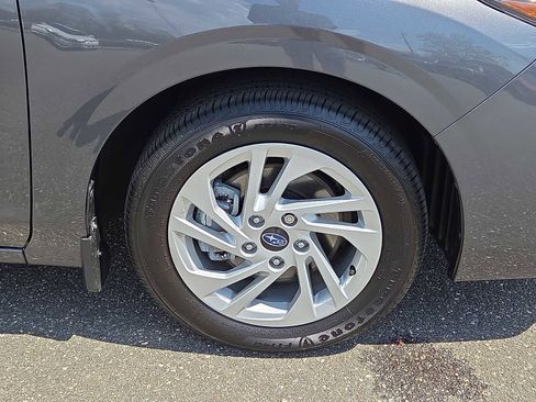 Certified 2025 Subaru Impreza 2.0i image 8