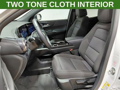 Used 2026 Chevrolet Equinox LT AWD/4WD image 3