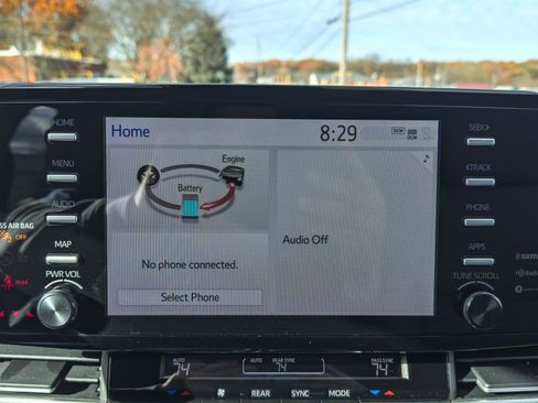 Used 2024 Toyota Sienna LE image 40