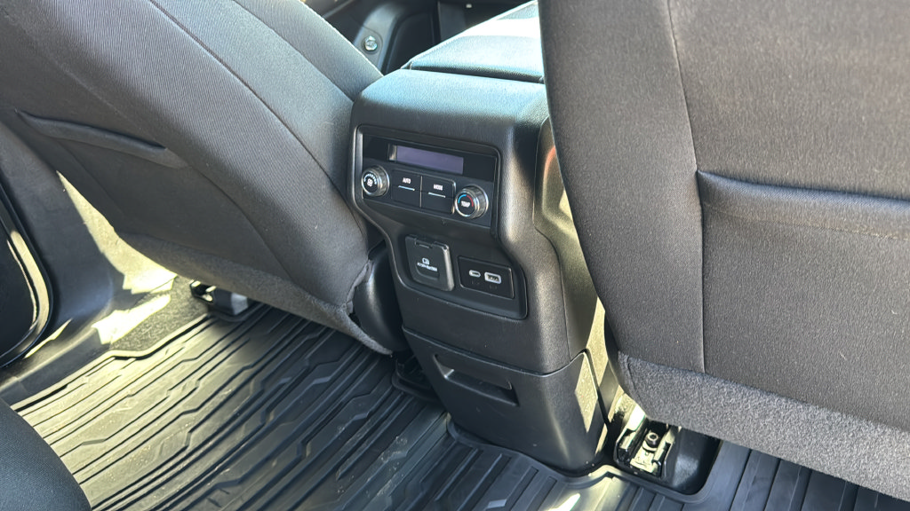 Used 2023 GMC Acadia SLE w/ Driver Convenience Package AWD/4WD image 21