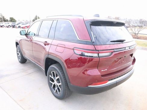 New 2025 Jeep Grand Cherokee Limited w/ Luxury Tech Group II AWD/4WD image 23