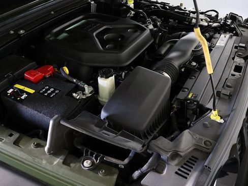 Used 2023 Jeep Wrangler Unlimited w/ Cold Weather Group AWD/4WD image 38