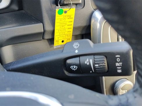 Used 2016 Volvo S60 T5 Premier image 17