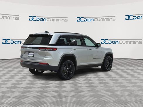 New 2026 Jeep Grand Cherokee Limited w/ Limited Altitude Package AWD/4WD image 9