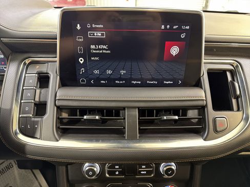 Used 2024 GMC Yukon AT4 w/ Technology Package AWD/4WD image 17