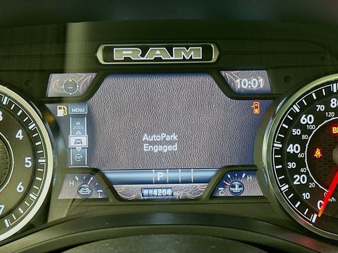 Used 2025 RAM 1500 Laramie AWD/4WD image 18