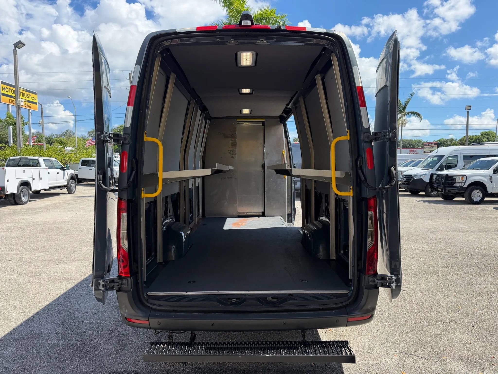 Used 2019 Mercedes-Benz Sprinter 170 image 5