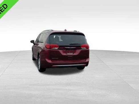 Used 2018 Chrysler Pacifica Touring-L Plus image 8