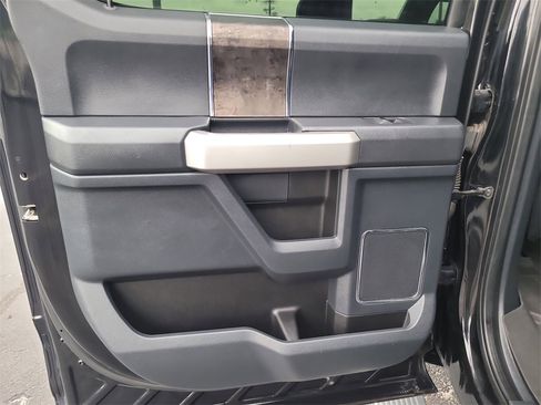 Used 2022 Ford F250 Lariat w/ Lariat Ultimate Package image 9